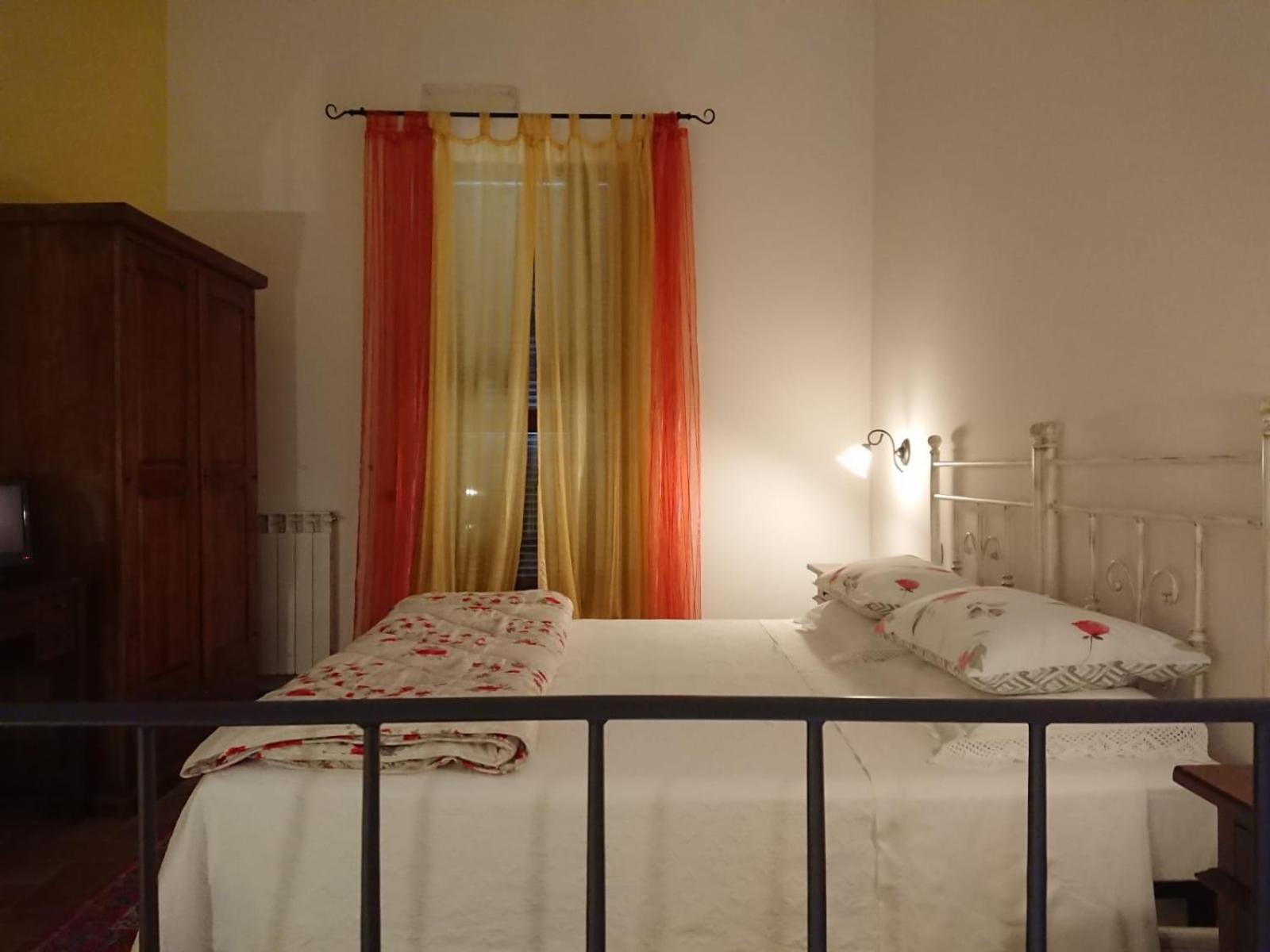 Affittacamere Alba Fiorita Castiglione dʼOrcia Buitenkant foto